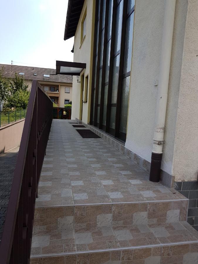 Ferienwohnung Keine Monteurvermietung Naehe Heidelberg Hockenheim Bds Anlage Филипсбург Екстериор снимка