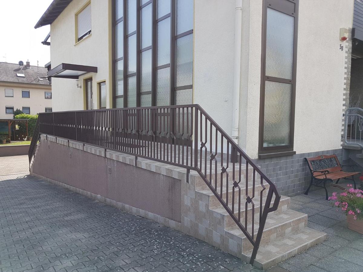 Ferienwohnung Keine Monteurvermietung Naehe Heidelberg Hockenheim Bds Anlage Филипсбург Екстериор снимка